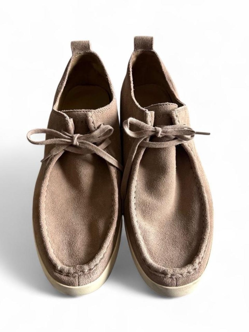 Everlane tan suede desert shoe moccasins - minimal gorpcore wallabee shoes